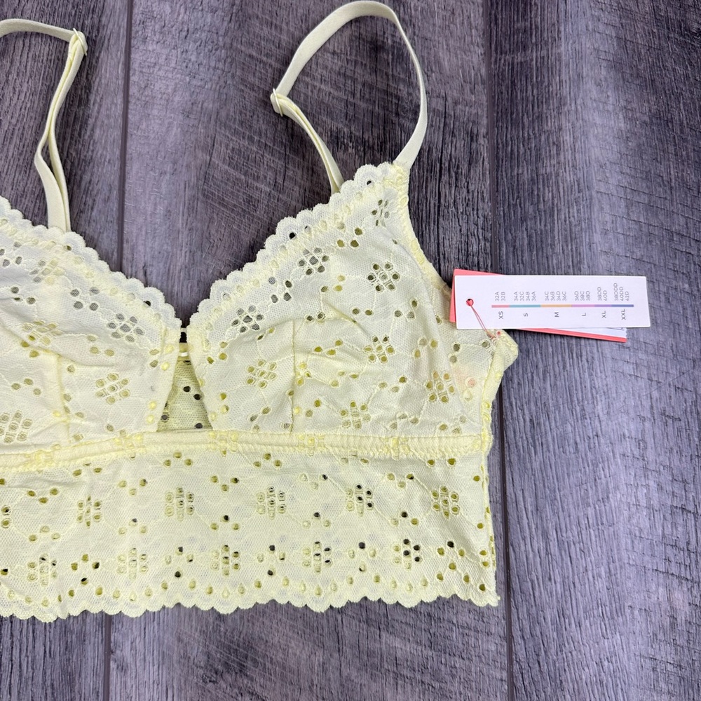 Colsie Yellow Eyelet Bralette - Picture 3 of 8